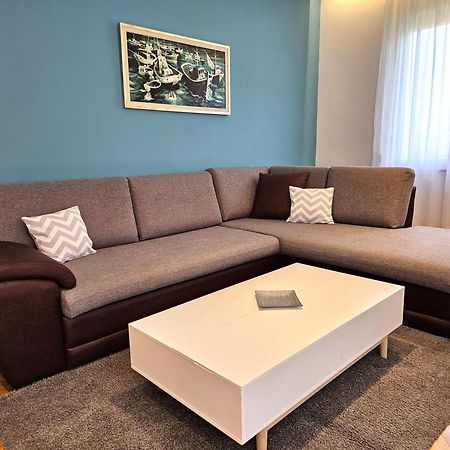 Apartment Olga Malinska Esterno foto