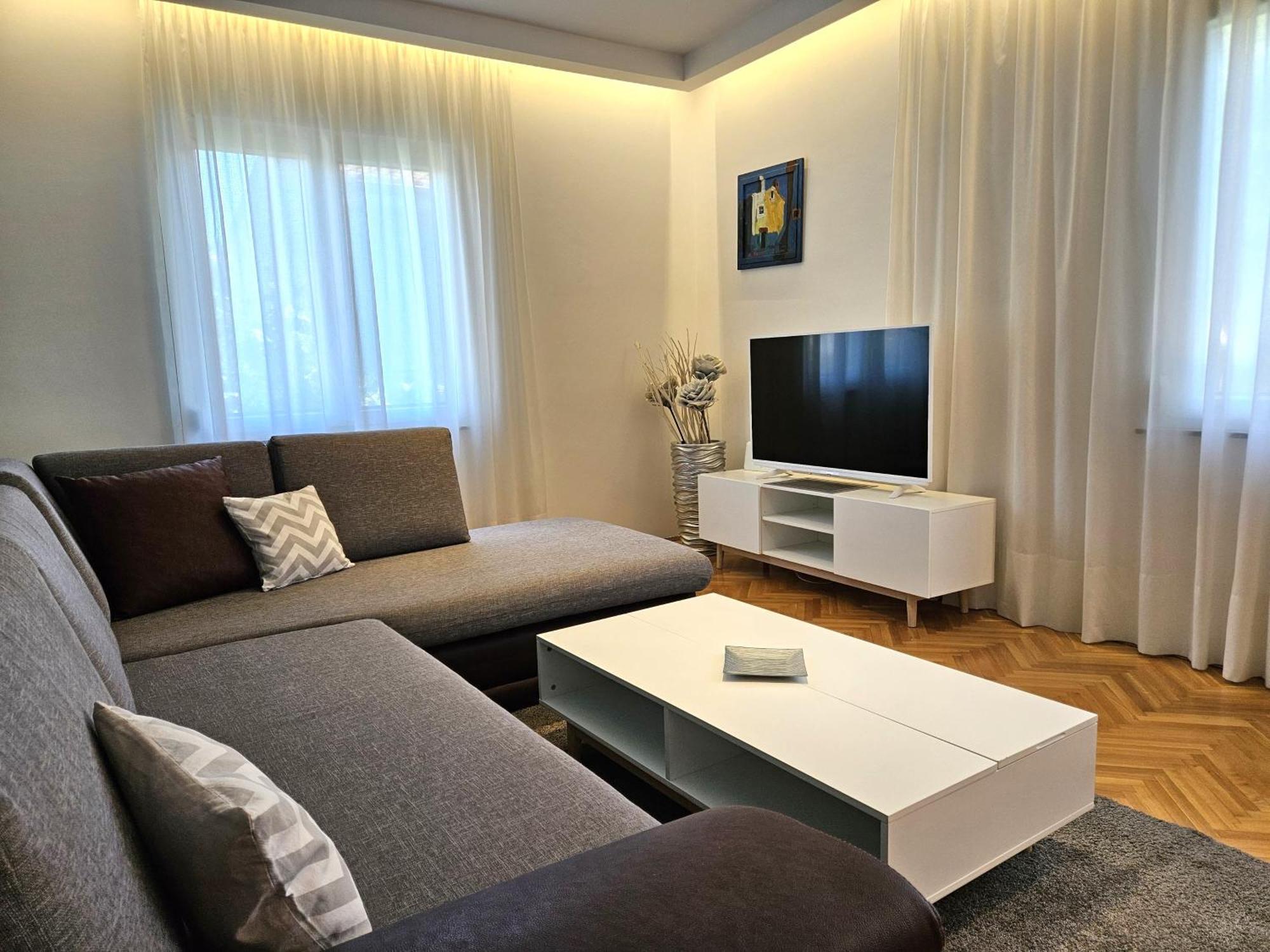 Apartment Olga Malinska Esterno foto