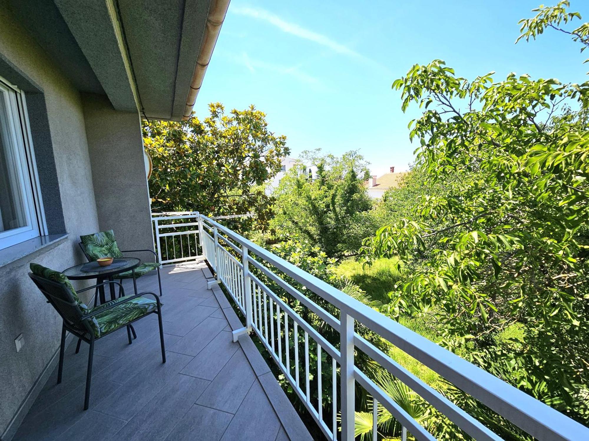 Apartment Olga Malinska Esterno foto